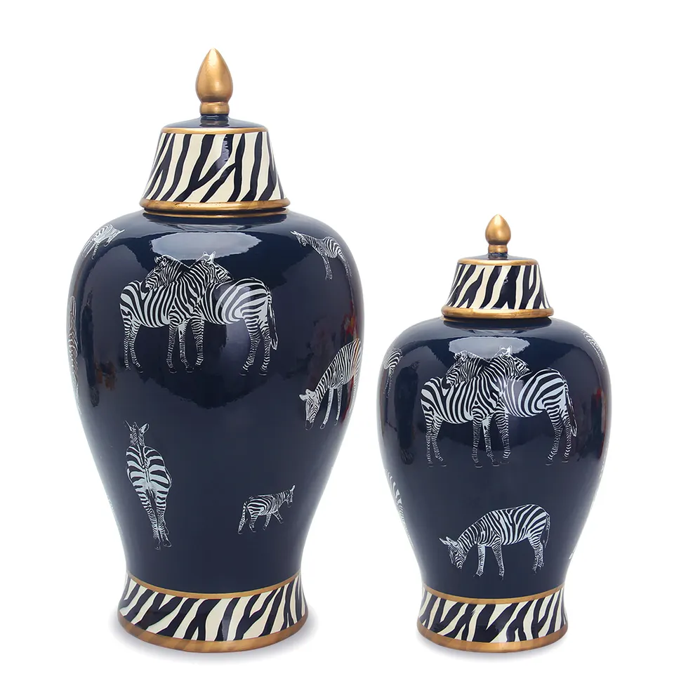 J024 Decorative horse ceramic jar black canister European home decor luxury dark blue ceramic jar
